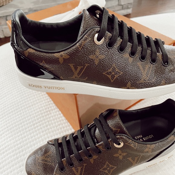 Louis Vuitton Frontrow Sneakers - Picture 2 of 5